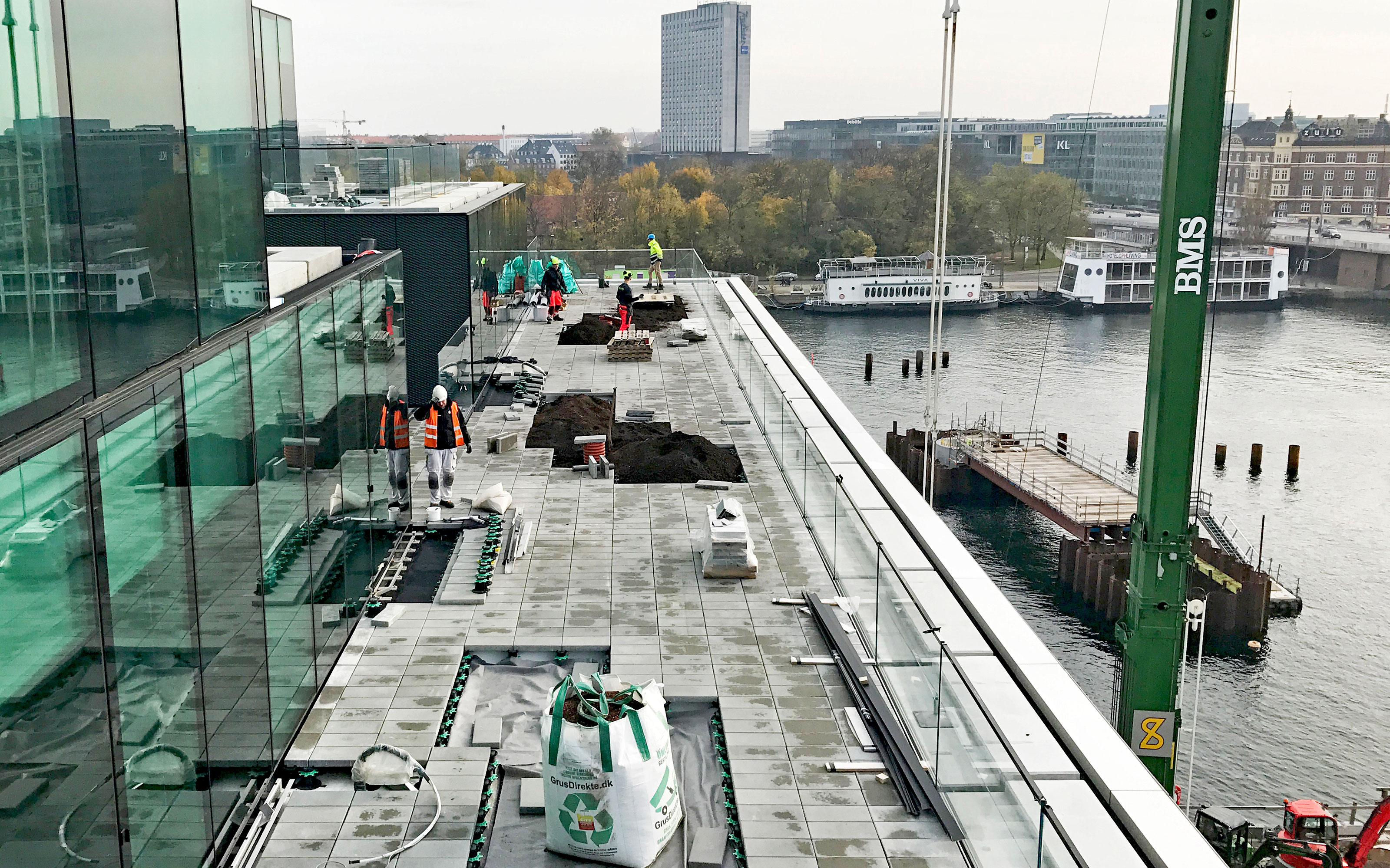 Roof terrace during installation